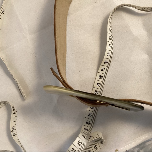 Belt with an horn buckle - Picture 3 of 4